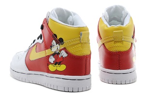 Nike-Dunk-Mickey-Mouse-Sneakers-Red-Yellow-White_3