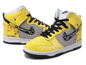 Nike-Dunks-Pikachu-Pokemon-Sneakers-Yellow_2