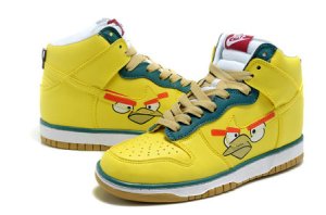 Yellow-Nikes-Angry-Birds-High-Tops-Dunks-Shoes_2