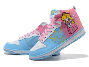 Nike-Princess-Peach-SB-Dunk-Super-Mario-Sneakers_2