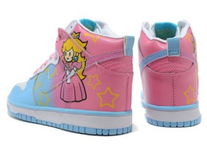 Nike-Princess-Peach-SB-Dunk-Super-Mario-Sneakers_3